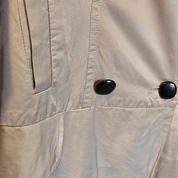 Women’s Double-Breasted Cream Trench Coat with Tiered Hem - Picture 3 of 4